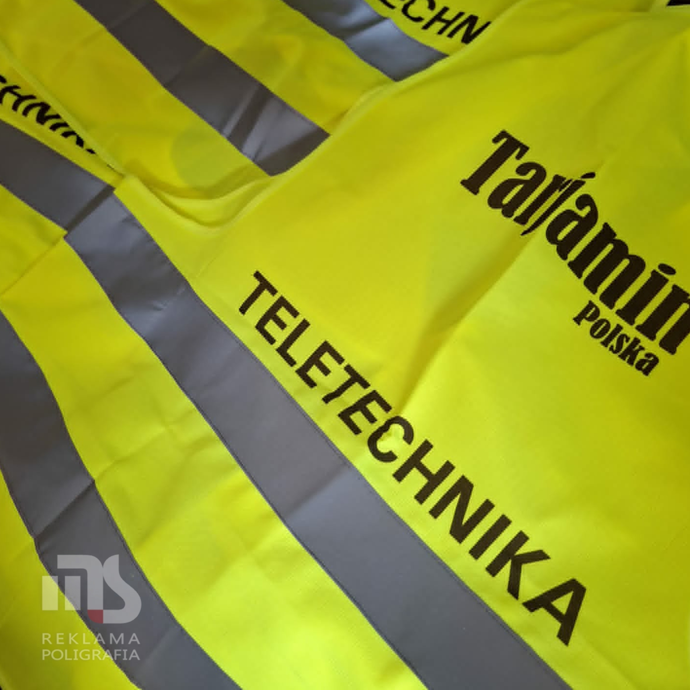 Nadruk na kamizelkach odblask