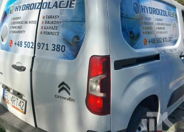 Reklama mobilna czyli auto w terenie